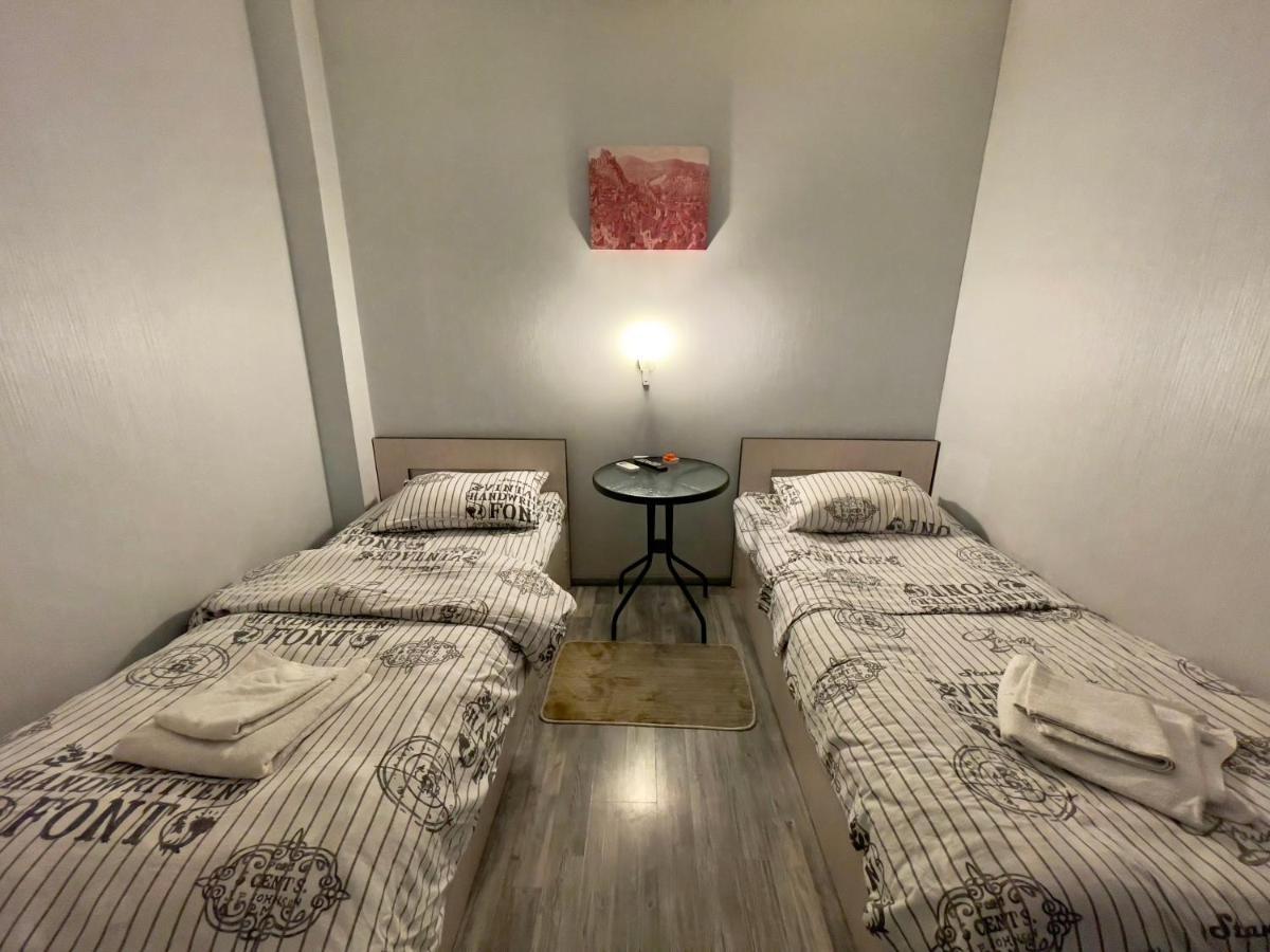 Mr Guest House Tbilisi Esterno foto